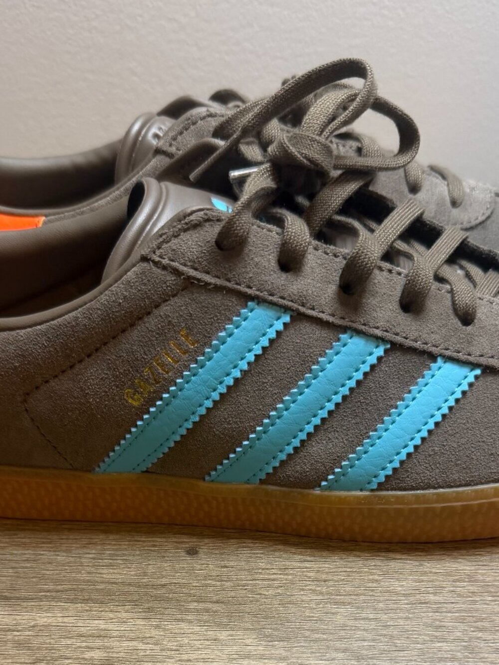 Adidas Gazelle • Brown Suede w/ Teal + Orange • NWT • Men size 6/Women 7.5 - Picture 7 of 9